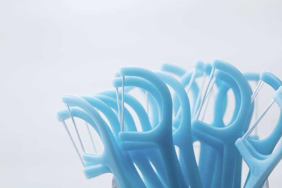 Why Do Dentists Say Not to Use Floss Picks